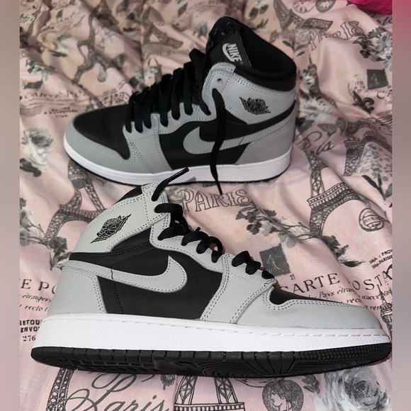 Jordan 1s shadow 2.0 - Picture 2 of 5